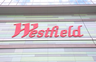 Londra İngiltere - 4 Haziran 2019: Westfield alışveriş merkezi Londra İngiltere