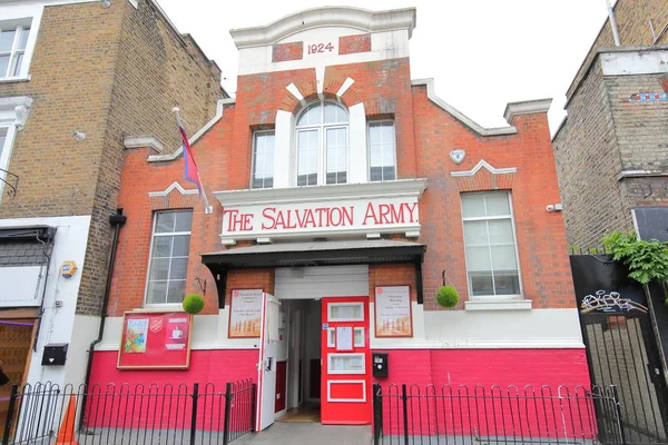 Londra İngiltere - 4 Haziran 2019: Kurtuluş Ordusu hayır kurumu Londra Uk