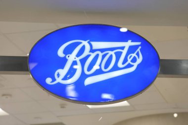 Londra İngiltere - 6 Haziran 2019: Boots eczane Londra İngiltere