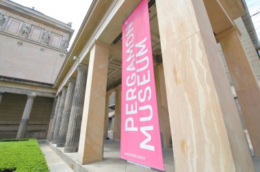 Berlin Almanya - 7 Haziran 2019: Bergama müzesi Berlin Almanya