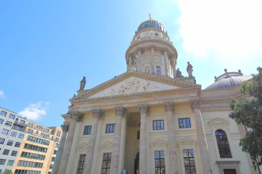 Neue Kirche kilise tarihi bina Berlin Almanya