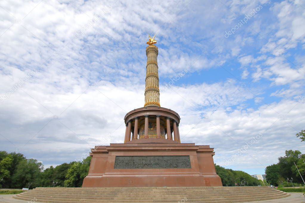 Фотообои Victory Column historical monument tower Berlin Germany