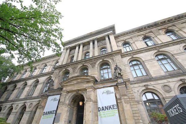 Berlin Almanya - 8 Haziran 2019: Doğal Tarih Müzesi Berlin Almanya
