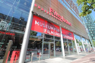 Berlin Almanya - 8 Haziran 2019: Filmhaus Film ve Televizyon müzesi Berlin Almanya