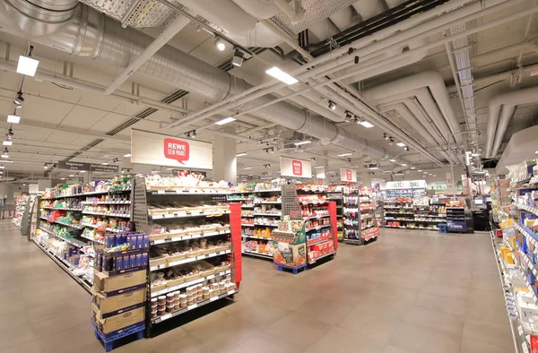 Berlin Deutschland Juni 2019 Rewe Supermarkt Berlin — Stockfoto