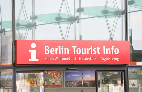 Berlín Alemania Junio 2019 Oficina Información Turística Berlín Hauptbahnhof Berlin — Foto de Stock