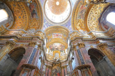 Ss Ambrogio e Carlo al Corso kilise Roma İtalya