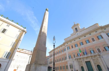 Piazza Montecitorio meydanı Roma İtalya