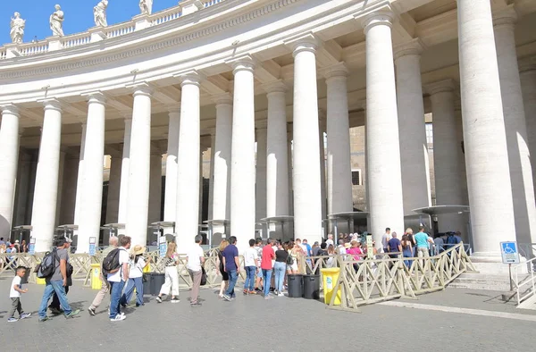 Ciudad Del Vaticano Junio 2019 Personas Identificadas Pasan Por Control —  Fotos de Stock