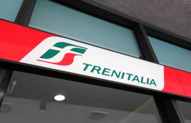 Roma İtalya - 17 Haziran 2019: Trenitalia tren şirketi İtalya
