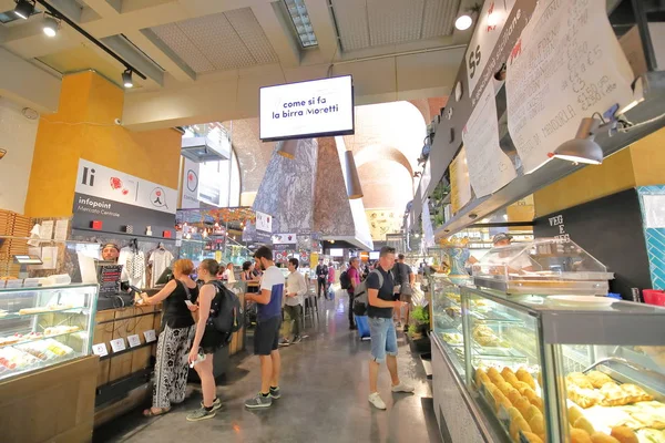 Rome Italië Juni 2019 Ongeïdentificeerde Mensen Bezoeken Centrale Markt Food — Stockfoto