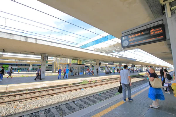 Rome Italy June 2019 Unidentified People Travel Rome Ostiense Train — Stock Photo, Image