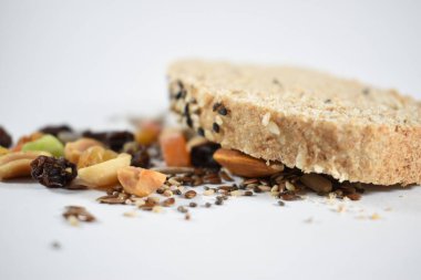 Kurutulmuş meyveli nefis ekmek.