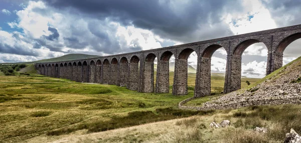 Viaducto Ribblehead Yorkshire Gran Puente Piedra Asentamiento Ferrocarril Carlisle Cruzar — Foto de Stock