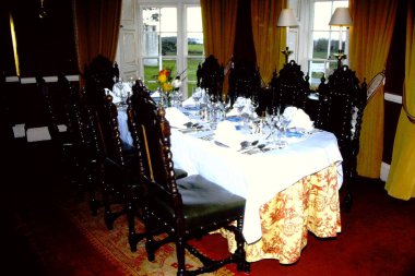 Glin Kalesi yemek odası.