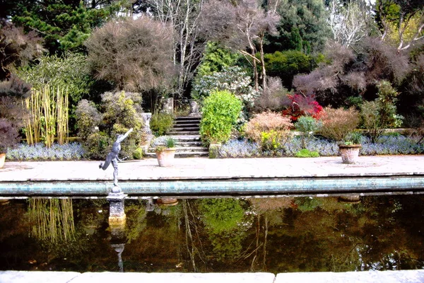 Lily Rybník Sochou Merkura Italské Zahradě Zahrada Ostrově — Stock fotografie