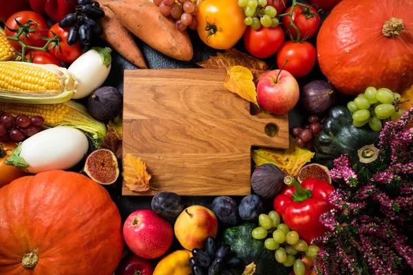Здоровое Питание Осенними Овощами Фруктами Осенние Фрукты Овощи Листья Набор — стоковое фото