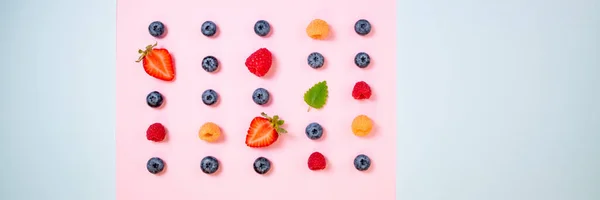 Pattern Berries Pastel Pink Blue Background Food Background Summer Berries — Stock Photo, Image