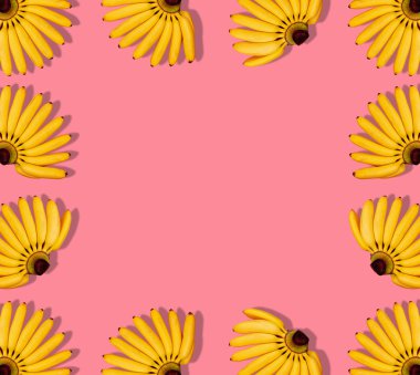 Pembe sırt taze sarı muz Trendy renkli meyve çerçevesi