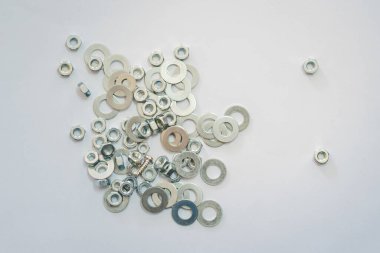 Cıvata için çamaşır makinesi. Doku. Cıvata ve vidalar için bir sürü çamaşır makinesi.