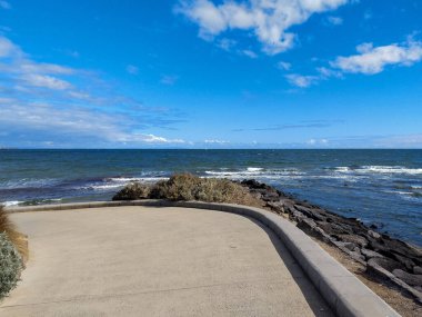 Melbourne plaj manzarası ufukta