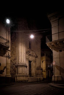 Val di Catania 'daki Militello Çemberi Kilisesi, Val di Noto' daki Barok Kilisesi.