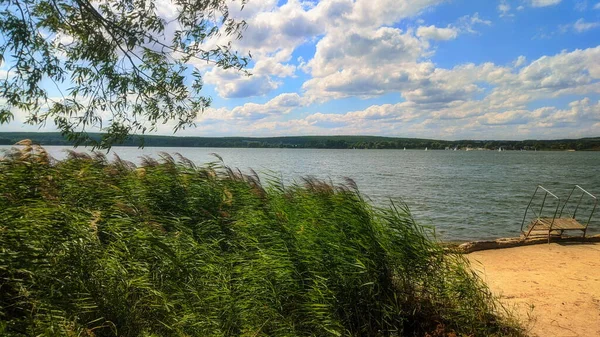 Vackert Naturreservat Vindsjö Och Moln — Stockfoto