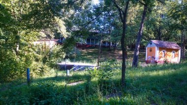 Sağlık, eğlence, eğlence, yarışmalar. Bunların hepsi Sovyet öncü kamplarındaydı. Harika zamanlardı! Öncü kampları yaz tatillerinde, okul tatilleri sırasında düzenlenirdi. Orada 7-15 yaş arası okul çocukları yaşıyordu..