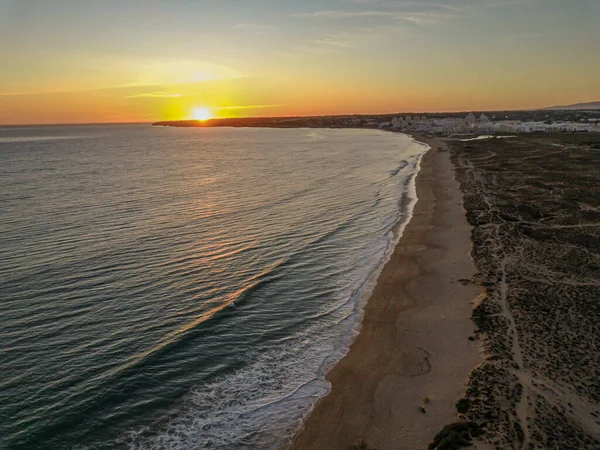Günbatımında Portekiz Deki Gale Plajında Hava Görüntüsü — Stok fotoğraf