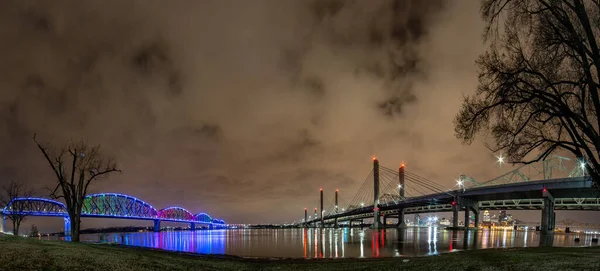 Broar Över Floden Ohio Louisville Natten Våren — Stockfoto