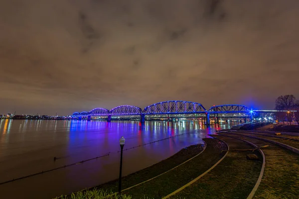 Vista Sobre Big Four Bridge Rio Ohio Louisville Noite Com — Fotografia de Stock