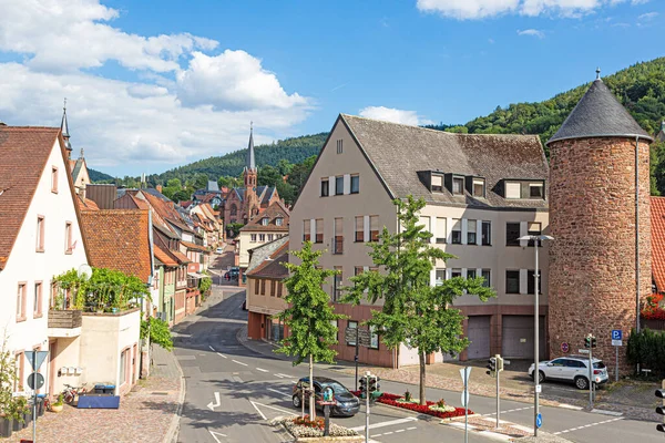 Bild Des Miltenberger Stadttores Neben Der Mainbrücke Bei Tag Sommer — Stockfoto