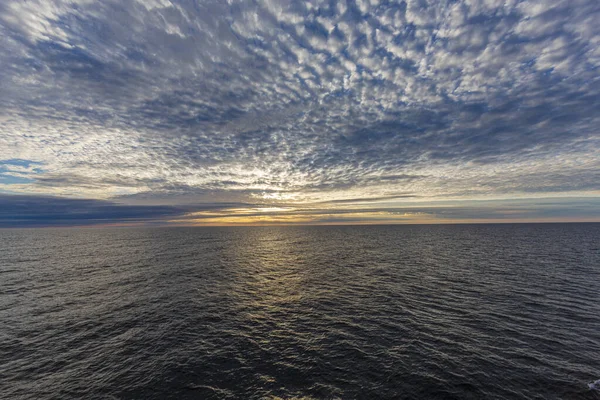 Imagem Céu Nublado Mar Nascer Sol — Fotografia de Stock