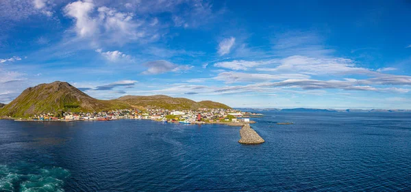 Панорамная Картина Изолированной Норвежской Деревни Хоннингсваг Недалеко Северного Мыса — стоковое фото