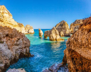 Portekiz 'in Algarve kıyısında panoramik manzara