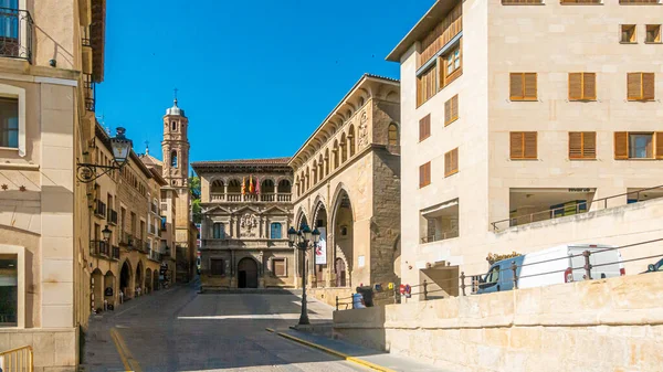 Spanya Nın Tarihi Alcaniz Kentinin Merkez Plazasında Görünüm — Stok fotoğraf