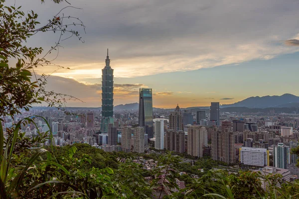 Panoramatický Obraz Nad Taipei Hory Elephant Večerních Hodinách — Stock fotografie