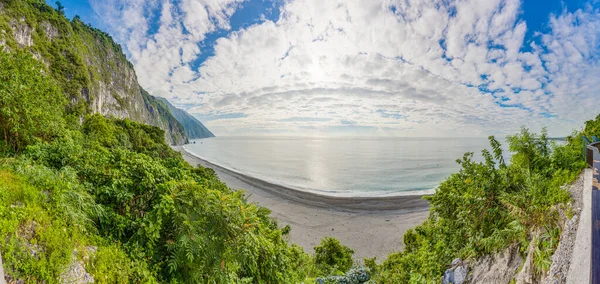 Vue Panoramique Sur Plage Idyllique Côte Est Taïwan Avec Ciel — Photo
