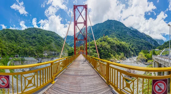 Vista panorámica sobre el área del templo de Xiangde en Taiwán en verano —  Fotos de Stock