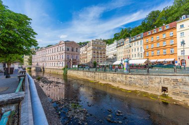 Çek kaplıca kasabası Carlsbad 'ın merkez bölgesindeki tarihi binalara bakın.