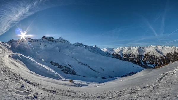 Foto Panoramica Del Comprensorio Sciistico Montafon Austria Con Cielo Blu — Foto Stock