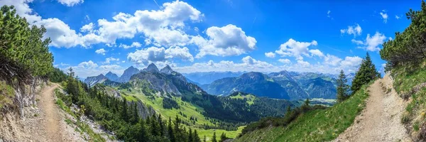 Vue Panoramique Sentier Randonnée Entre Jochalpe Aggenstein Dans Vallée Tannheim — Photo