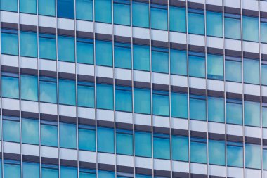 Frankfurt 'taki yüksek binaların önündeki cam.