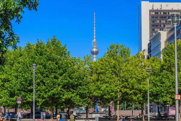 Blick Auf Den Berliner Fernsehturm Bei Tag — Stockfoto
