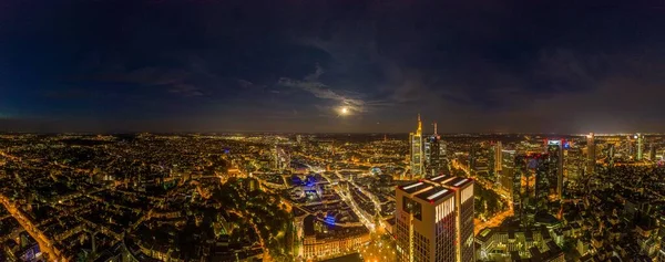 Panorama Drones Aéreos Horizonte Frankfurt Noite Com Lua Cheia — Fotografia de Stock