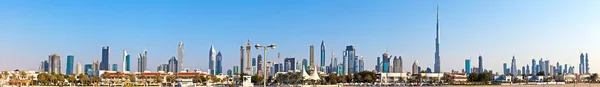 Panoramatický Snímek Dubajského Panoramatu Během Listopadového Dne — Stock fotografie