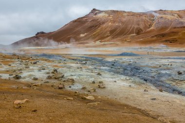 İzlanda 'daki Hver jeotermal alanına bak