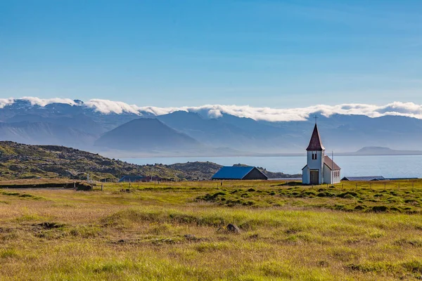 Церковь Села Арнарстапи Полуострове Снайфеллс Исландии — стоковое фото