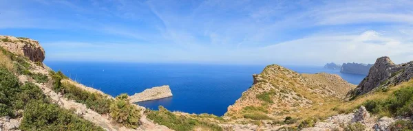 Panoramablick Auf Cap Formator Auf Mallorca Aufgenommen Bei Blauem Himmel — Stockfoto