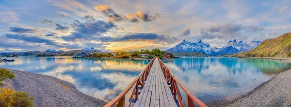 Scenic Panorama Foto Van Lake Pehoe Met Uitzicht Langs Een — Stockfoto